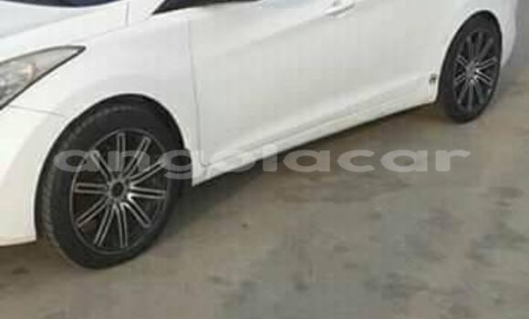 Acheter Occasion Voiture Hyundai Elantra Blanc à Luanda, Province de Luanda Acheter Occasion Voiture Hyundai Elantra Blanc à Luanda, Province de Luanda