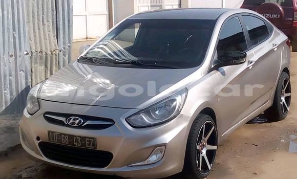 Acheter Occasion Voiture Hyundai Accent Gris à Luanda, Province de Luanda Acheter Occasion Voiture Hyundai Accent Gris à Luanda, Province de Luanda