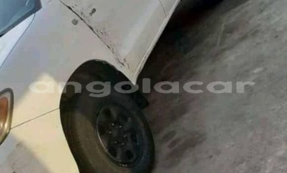 Acheter Occasion Voiture Toyota Hilux Blanc à Luanda, Province de Luanda Acheter Occasion Voiture Toyota Hilux Blanc à Luanda, Province de Luanda