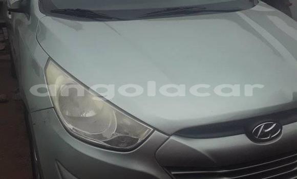 Buy Used Hyundai ix35 Silver Car in Luanda in Luanda Province Buy Used Hyundai ix35 Silver Car in Luanda in Luanda Province