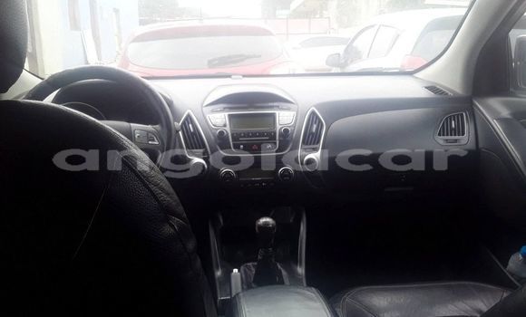 Buy Used Hyundai ix35 Silver Car in Luanda in Luanda Province Buy Used Hyundai ix35 Silver Car in Luanda in Luanda Province