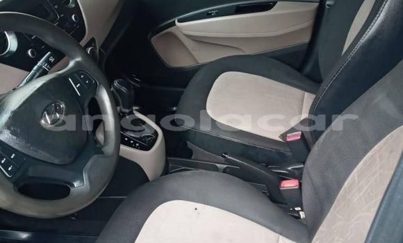 Buy Used Hyundai i10 Blue Car in Luanda in Luanda Province Buy Used Hyundai i10 Blue Car in Luanda in Luanda Province