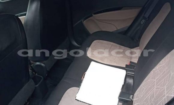Buy Used Hyundai i10 Blue Car in Luanda in Luanda Province Buy Used Hyundai i10 Blue Car in Luanda in Luanda Province