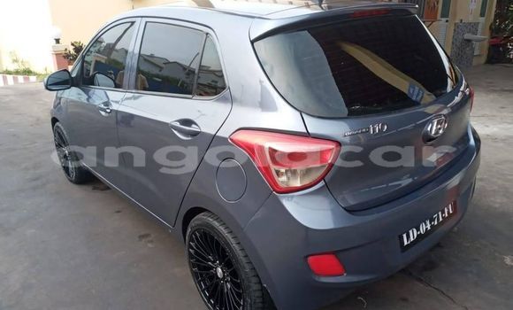 Buy Used Hyundai i10 Blue Car in Luanda in Luanda Province Buy Used Hyundai i10 Blue Car in Luanda in Luanda Province