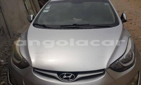 Comprar Usado Hyundai Elantra Prata Carro em Luanda em Luanda Province
