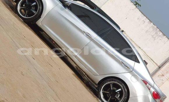Buy Used Hyundai Elantra Silver Car in Luanda in Luanda Province Buy Used Hyundai Elantra Silver Car in Luanda in Luanda Province