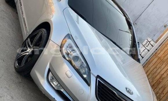 Acheter Occasion Voiture Kia Cadenza Gris à Luanda, Province de Luanda Acheter Occasion Voiture Kia Cadenza Gris à Luanda, Province de Luanda
