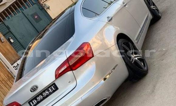 Buy Used Kia Cadenza Silver Car in Luanda in Luanda Province Buy Used Kia Cadenza Silver Car in Luanda in Luanda Province