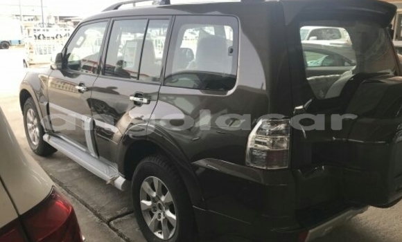 Comprar Usado Mitsubishi Pajero Outro Carro em Luena em Moxico Comprar Usado Mitsubishi Pajero Outro Carro em Luena em Moxico
