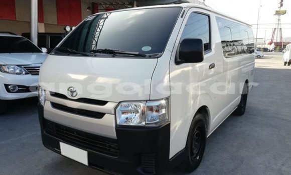 Acheter Occasion Voiture Toyota Hiace Blanc à Luena, Moxico Acheter Occasion Voiture Toyota Hiace Blanc à Luena, Moxico