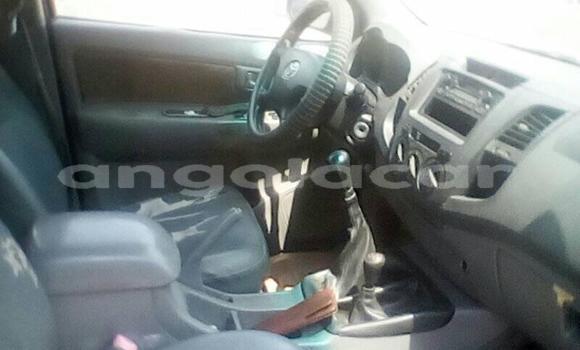 Comprar Usado Toyota Hilux Bege Carro em Benguela em Benguela Comprar Usado Toyota Hilux Bege Carro em Benguela em Benguela