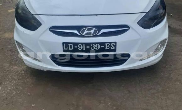 Buy Used Hyundai Accent White Car in Luanda in Luanda Province Buy Used Hyundai Accent White Car in Luanda in Luanda Province