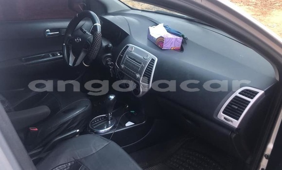 Buy Used Hyundai i20 Silver Car in Luanda in Luanda Province Buy Used Hyundai i20 Silver Car in Luanda in Luanda Province