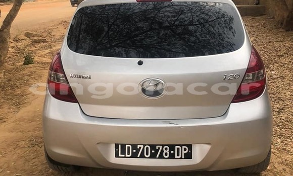 Buy Used Hyundai i20 Silver Car in Luanda in Luanda Province Buy Used Hyundai i20 Silver Car in Luanda in Luanda Province