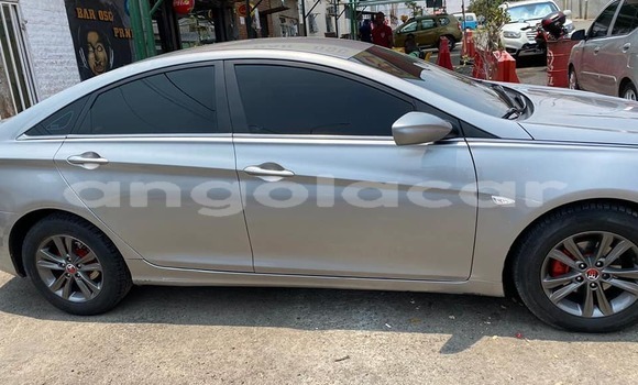 Acheter Occasion Voiture Hyundai Sonata Gris à Luanda, Province de Luanda Acheter Occasion Voiture Hyundai Sonata Gris à Luanda, Province de Luanda