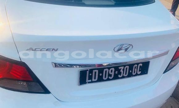 Acheter Occasion Voiture Hyundai Accent Blanc à Luanda, Province de Luanda Acheter Occasion Voiture Hyundai Accent Blanc à Luanda, Province de Luanda