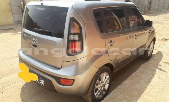Comprar Usado Kia Soul Prata Carro em Luanda em Luanda Province