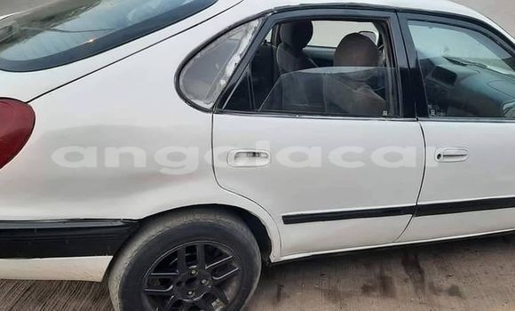 Acheter Occasion Voiture Toyota Corolla Blanc à Luanda, Province de Luanda Acheter Occasion Voiture Toyota Corolla Blanc à Luanda, Province de Luanda