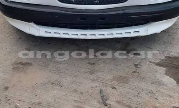 Acheter Occasion Voiture Toyota Corolla Blanc à Luanda, Province de Luanda Acheter Occasion Voiture Toyota Corolla Blanc à Luanda, Province de Luanda