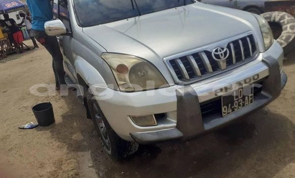 Comprar Usado Toyota Land Cruiser Prado Prata Carro em Luanda em Luanda Province