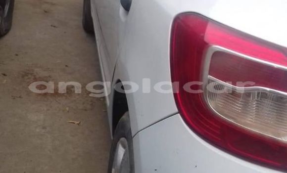 Acheter Occasion Voiture Renault Sandero Blanc à Luanda, Province de Luanda Acheter Occasion Voiture Renault Sandero Blanc à Luanda, Province de Luanda