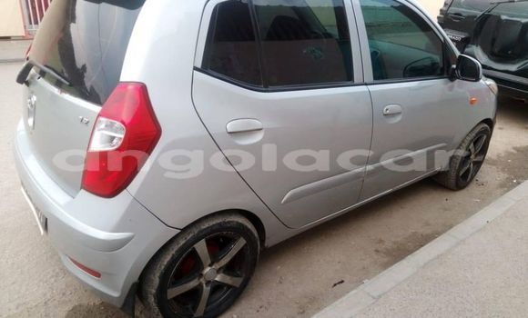 Comprar Usado Hyundai i10 Prata Carro em Luanda em Luanda Province