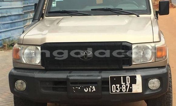 Acheter Occasion Voiture Toyota Land Cruiser Beige à Luanda, Province de Luanda Acheter Occasion Voiture Toyota Land Cruiser Beige à Luanda, Province de Luanda