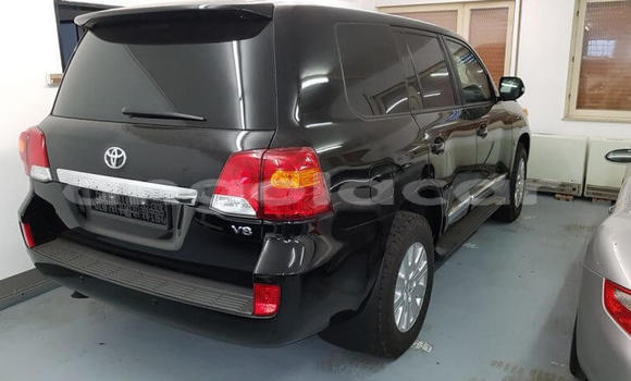 Comprar Usado Toyota Land Cruiser Preto Carro em Luena em Moxico