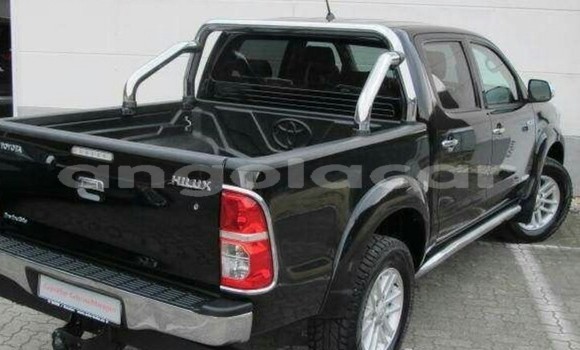 Comprar Usado Toyota Hilux Preto Carro em Luena em Moxico