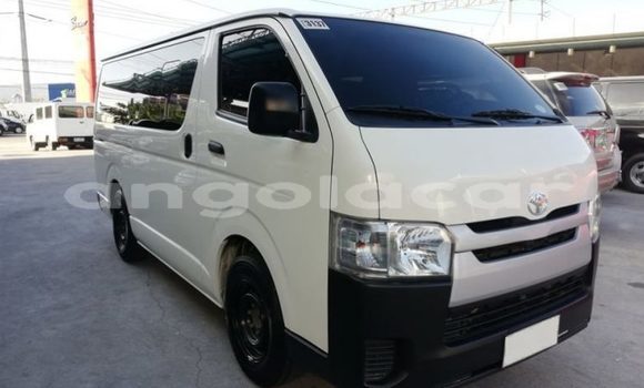 Acheter Occasion Voiture Toyota Hiace Blanc à Luena, Moxico