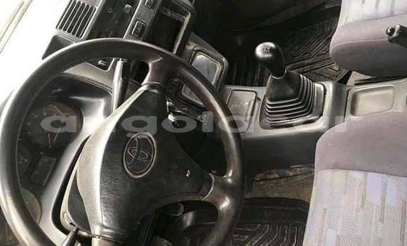 Comprar Usado Toyota RAV4 Azul Carro em Benguela em Benguela Comprar Usado Toyota RAV4 Azul Carro em Benguela em Benguela