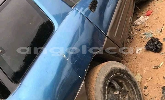 Comprar Usado Toyota RAV4 Azul Carro em Benguela em Benguela Comprar Usado Toyota RAV4 Azul Carro em Benguela em Benguela