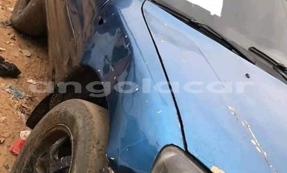 Comprar Usado Toyota RAV4 Azul Carro em Benguela em Benguela Comprar Usado Toyota RAV4 Azul Carro em Benguela em Benguela