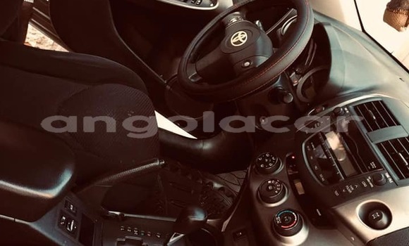 Comprar Usado Toyota RAV4 Azul Carro em Benguela em Benguela Comprar Usado Toyota RAV4 Azul Carro em Benguela em Benguela