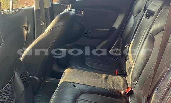 Comprar Usado Hyundai ix35 Vermelho Carro em Benguela em Benguela Comprar Usado Hyundai ix35 Vermelho Carro em Benguela em Benguela