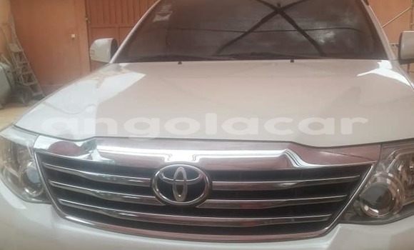 Buy Used Toyota Fortuner White Car in Benguela in Benguela Buy Used Toyota Fortuner White Car in Benguela in Benguela