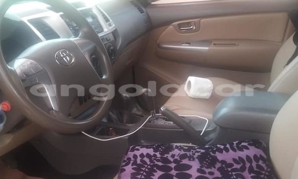 Comprar Usado Toyota Fortuner Branco Carro em Benguela em Benguela Comprar Usado Toyota Fortuner Branco Carro em Benguela em Benguela