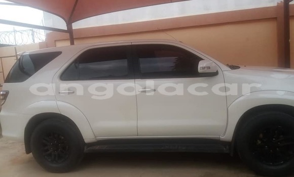 Comprar Usado Toyota Fortuner Branco Carro em Benguela em Benguela Comprar Usado Toyota Fortuner Branco Carro em Benguela em Benguela