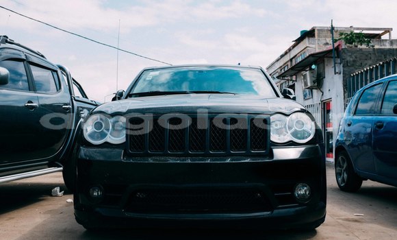 Acheter Occasion Voiture Jeep Grand Cherokee SRT8 Noir à Luanda, Province de Luanda Acheter Occasion Voiture Jeep Grand Cherokee SRT8 Noir à Luanda, Province de Luanda