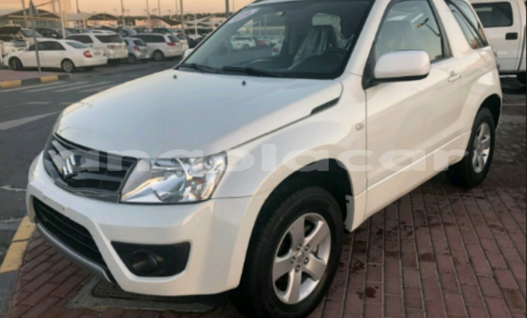 Comprar Usado Suzuki Vitara Branco Carro em Luena em Moxico