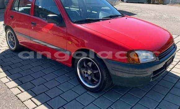 Comprar Usado Toyota Starlet Vermelho Carro em Luena em Moxico Comprar Usado Toyota Starlet Vermelho Carro em Luena em Moxico