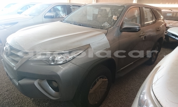 Comprar Usado Toyota Fortuner Outro Carro em N'zeto em Zaire Comprar Usado Toyota Fortuner Outro Carro em N'zeto em Zaire