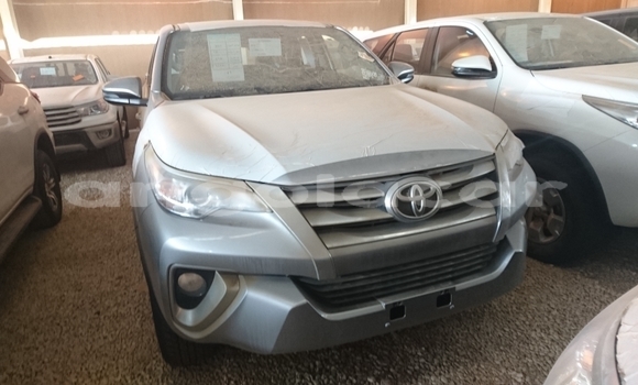 Acheter Occasion Voiture Toyota Fortuner Autre à N'zeto, Zaïre Acheter Occasion Voiture Toyota Fortuner Autre à N'zeto, Zaïre