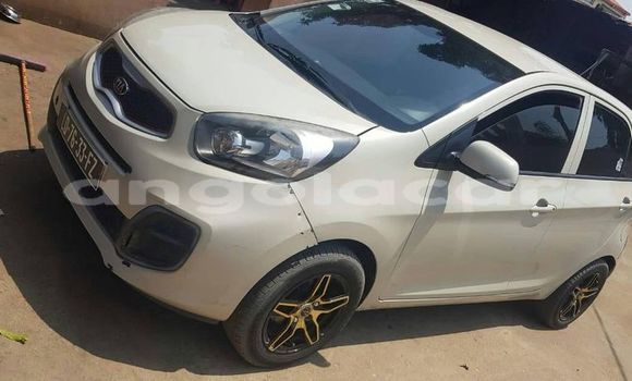 Buy Used Kia Picanto White Car in Benguela in Benguela Buy Used Kia Picanto White Car in Benguela in Benguela
