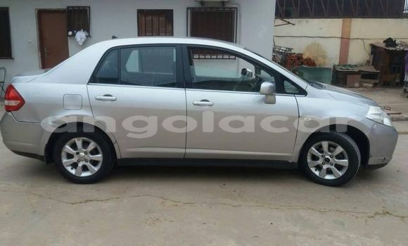 Comprar Usado Nissan Tiida Prata Carro em Benguela em Benguela