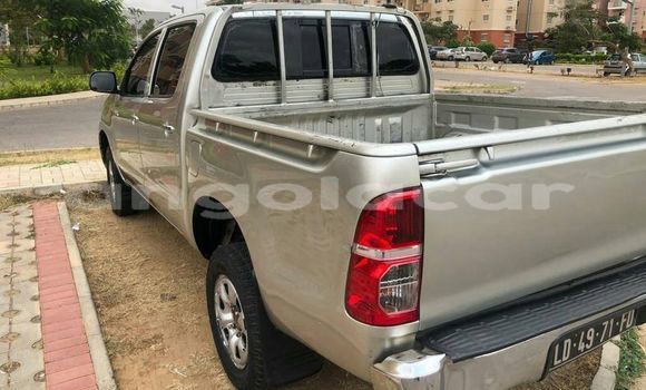 Comprar Usado Toyota Hilux Prata Carro em Benguela em Benguela Comprar Usado Toyota Hilux Prata Carro em Benguela em Benguela