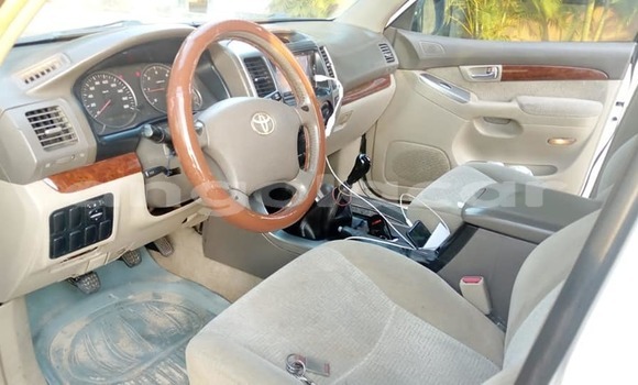 Acheter Occasion Voiture Toyota Land Cruiser Prado Blanc à Luanda, Province de Luanda Acheter Occasion Voiture Toyota Land Cruiser Prado Blanc à Luanda, Province de Luanda