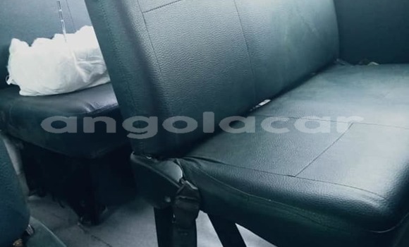 Acheter Occasion Voiture Toyota Hiace Bleu à Luanda, Province de Luanda Acheter Occasion Voiture Toyota Hiace Bleu à Luanda, Province de Luanda