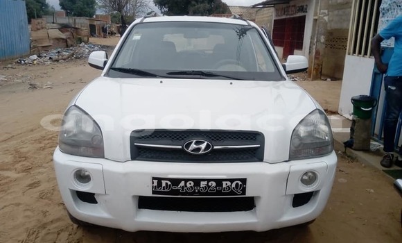 Acheter Occasion Voiture Hyundai Tucson Blanc à Luanda, Province de Luanda Acheter Occasion Voiture Hyundai Tucson Blanc à Luanda, Province de Luanda