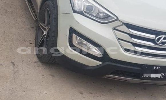 Acheter Occasion Voiture Hyundai Santa Fe Blanc à Luanda, Province de Luanda Acheter Occasion Voiture Hyundai Santa Fe Blanc à Luanda, Province de Luanda
